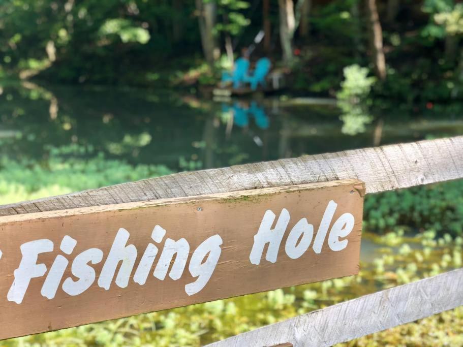 The Fishing Hole Cabin - Sage Vacations 蓋特林堡 外观 照片