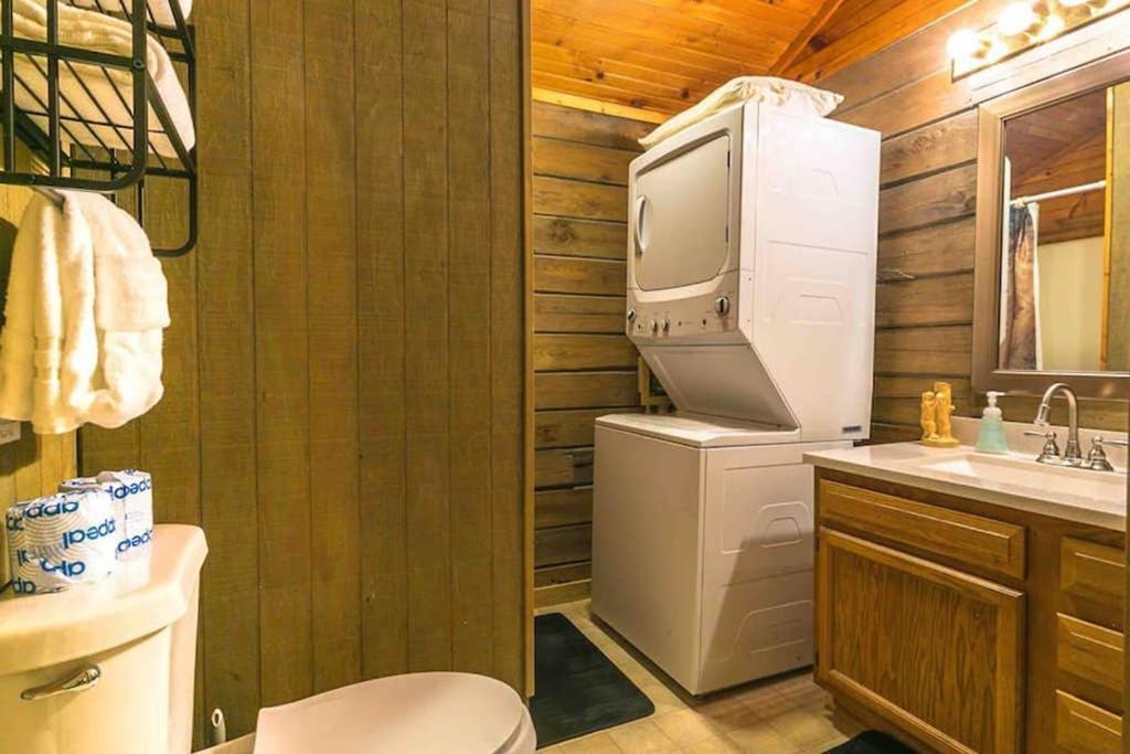 The Fishing Hole Cabin - Sage Vacations 蓋特林堡 外观 照片